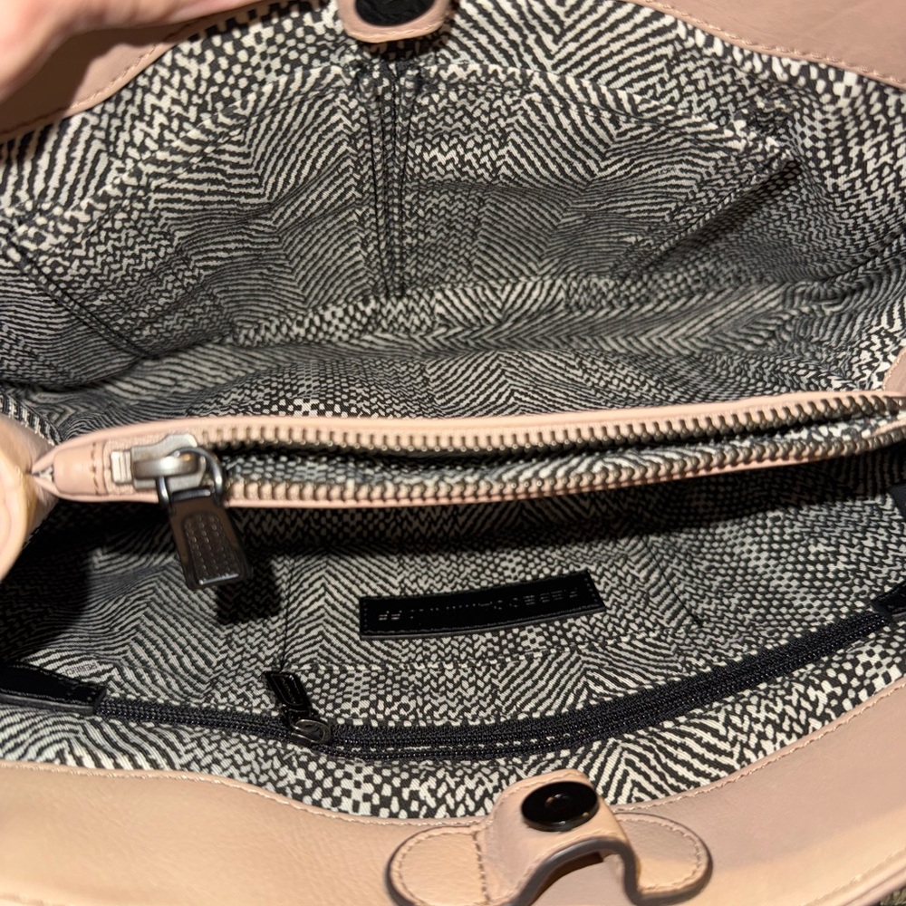 Rebecca Minkoff Tan Shoulder Bag with Chain Straps - Picture 5 of 10